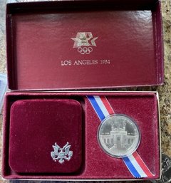 1984-S U.S.MINT OLYMPIC SILVER DOLLAR COIN IN CASE
