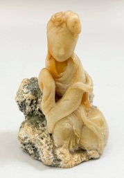 VINTAGE CHINESE HAND CARVED SHOUSHAN STONE GUAN YIN SEATED FIGURE