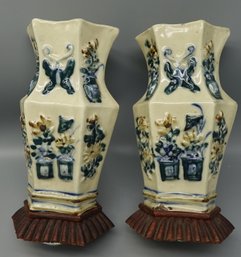 PAIR OF 19c CHINESE POTTERY GLAZE VASES ON STAND