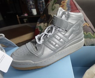 ADIDAS IVP FORUM MID  SILVER SNEAKERS NEW IN BOX 7.5