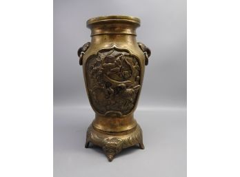 EARLY CHINESE BRONZE VESSEL WITH FOO DOG HANDLES