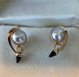 14 Kt Gold Pearl Earrings