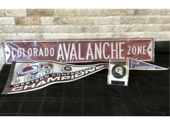 Colorado Avalanche Signed Hockey Puck Peter Forsberg With Avalanche Sign