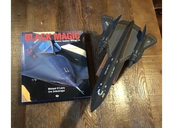 Lockheed 71 Blackbird Model  Plane And Book