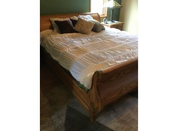 King Oak Sleigh Bed And 2 Matching Nightstands