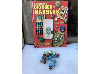 Lot Of 21 Vintage Marbles And Signed Big Book Of Marbles By Everett Grist