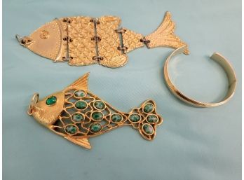 Vintage Gold Tone Fish Pendants & Gold Tone Bracelet