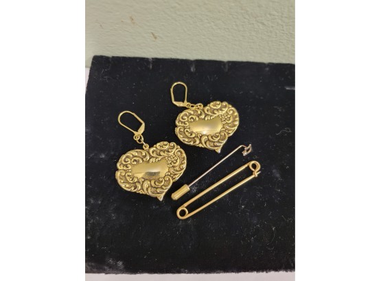 Vintage Gold Tone Earrings And Pins