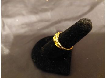 Gold Tone Costume Ring