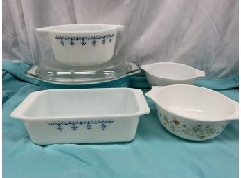 Lot Of Vintage Pyrex Dishes