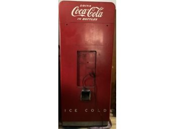 Vintage Coca-cola Vending Machine