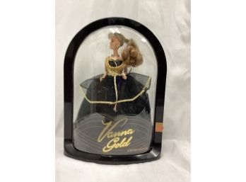 Vanna White Gold Edition - Limited Edition Doll