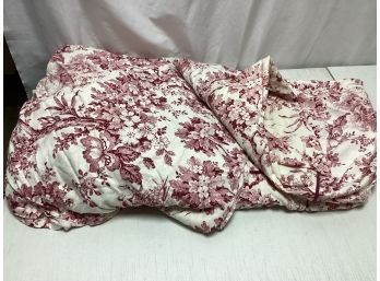 Red & White Floral Quilt