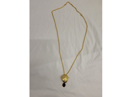 Vintage Gold Tone Shell Necklace