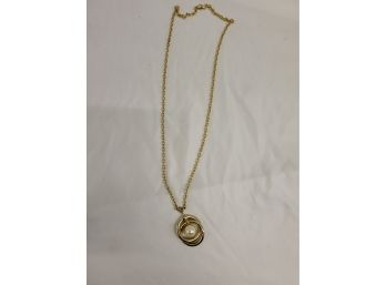 Vintage Gold Tone Necklace And Pendant