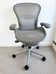 Herman Miller Aeron Gray Office Chair 1 Of 2 Size Med With Damage