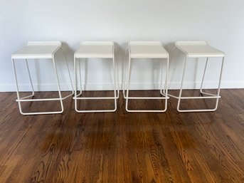Lot #2 Of 2 Set Of 4 White Modern Counter Height Stools