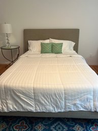 Room & Board Queen Size Bed With Upholstered Headboard Footbaord Casper Mattress Includes Bedding