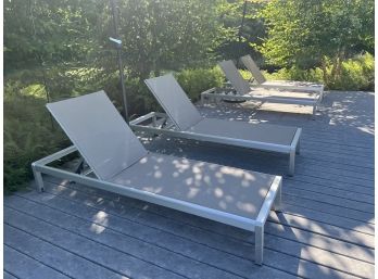 SET OF 4 POOL CHAISE LOUNGES