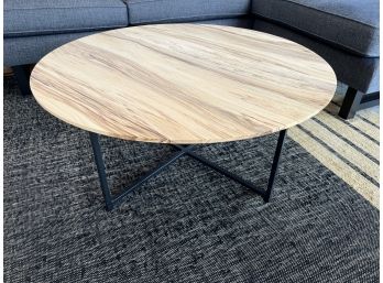 ROOM  & BOARD ROUND COFFEE TABLE