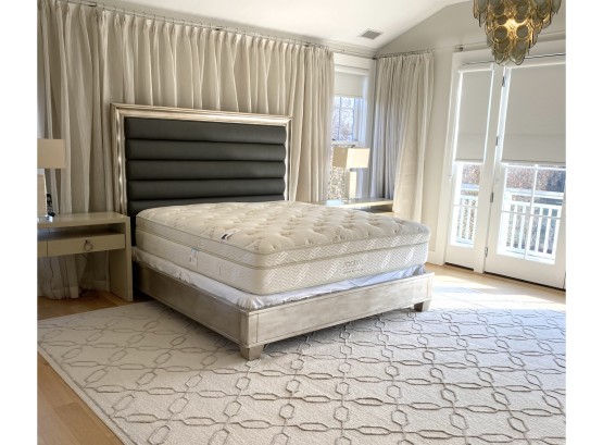Beautiful King Size Bed With Mattress
