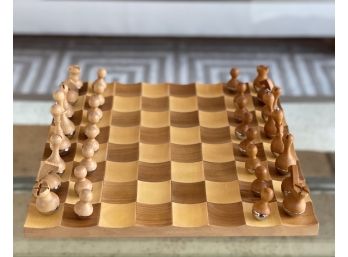 Umbra Wobble Modern Chess Set