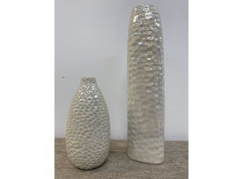 Set Of 2 Kenshoma Pieces Vases