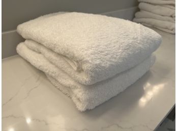 Set Of 2 Lands End Large White Towels