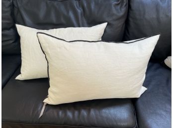 Set Of Two Maison De Vacances Decorative Pillows