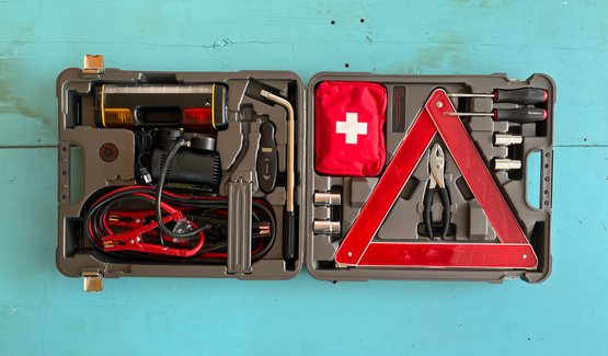 Brookstone Emergency Auto Kit And Case