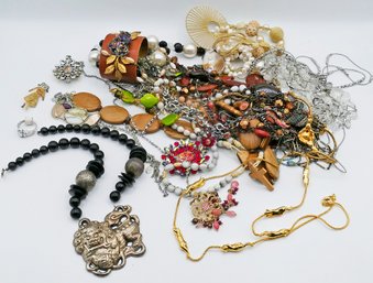 Large Lot Of Costume Jewelry - Necklace/Bracelet/Ring