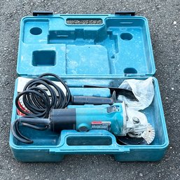 MAKITA 9523NBH Electric 4 Angle Grinder With Case