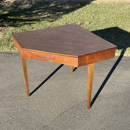 Vintage Mid-Century Modern Corner Table By Lane