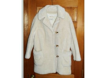 Vintage Women's White Stag / Lord & Taylor Faux Fur Jacket