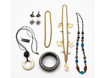 Necklaces, Bracelet, & Earrings Costume Jewelry Lot
