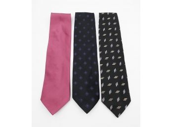 3 Giorgio Armani Silk/Silk Blend Men's Ties (Lot 1)