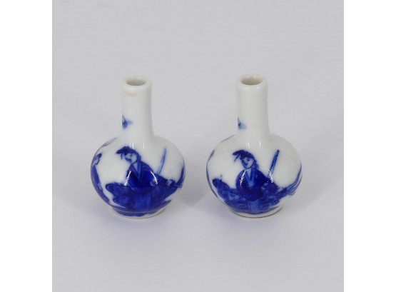 Pair Of Chinese Miniature Porcelain Vases - Qing Dynasty