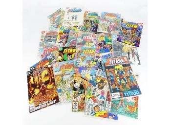 The New Teen Titans Comic Book Lot - DC Comics - 40+ Comics