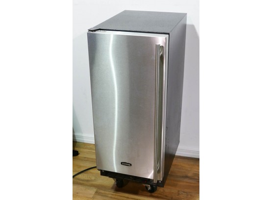 Marvel 15' Under Counter Ice Maker - Tested, In Working Condition