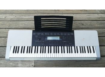Casio WK-220 Keyboard - Tested, In Working Condition