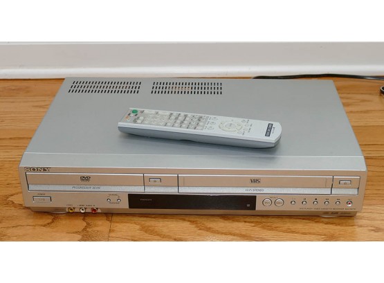 Sony Combination DVD/VHS Player - Model SLV-D271P