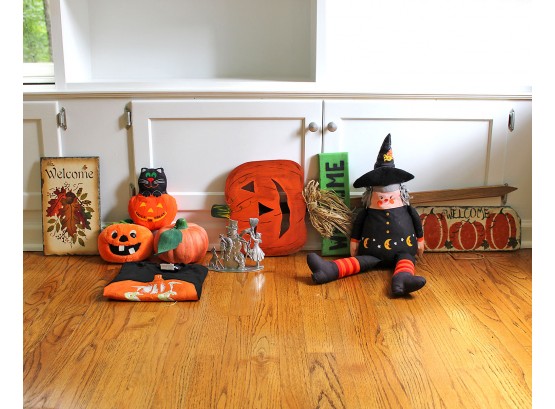 Halloween Decorations Lot - Seagull Pewter, Slate Welcome Signs, Plush