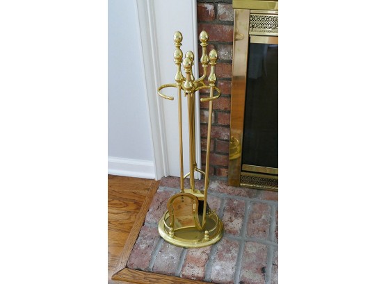 Brass 4-Piece Fireplace Set