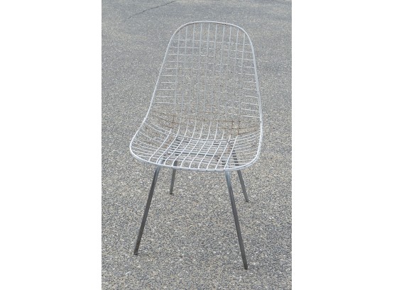 Mid Century Modern Eames Lounge Metal Wire Chair
