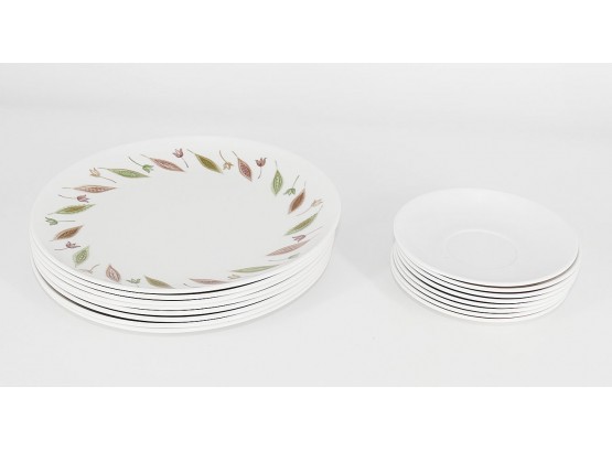 Vintage Mallory Melmac Mello-Belle Melamine Dinnerware Pieces - Dinner Plates & Saucers