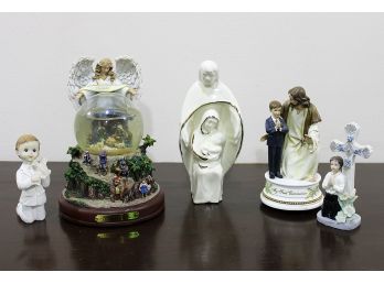 Religious Lot - Thomas Kinkade Musical Water Globe, Hand Made Queen Of Peace, The Lords Prayer Music Wind Up