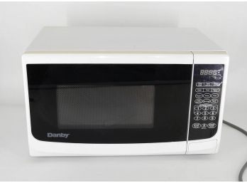 Danby Household Microwave Oven - In White