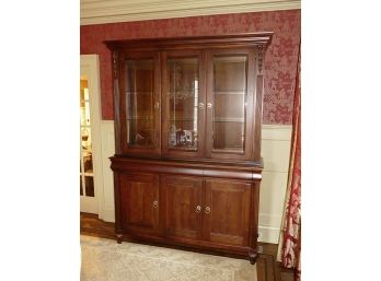 Beautiful Ethan Allen Lighted China Cabinet
