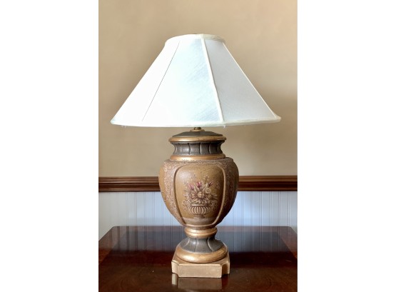 Beautiful Floral Motif Table Lamp