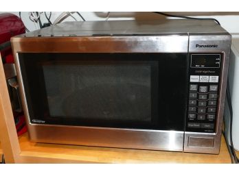 Panasonic Family-Size Stainless Microwave Oven - Very Clean
